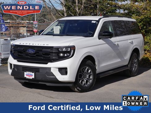 Certified 2025 Ford Expedition Active AWD/4WD image 1