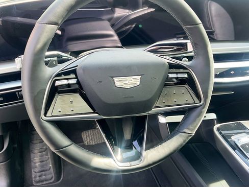 Used 2025 Cadillac Lyriq Sport RWD image 11