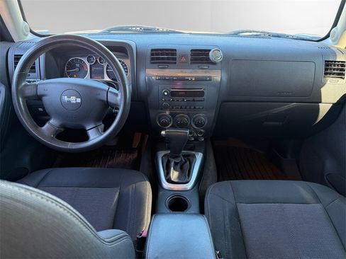 Used 2007 HUMMER H3 image 10