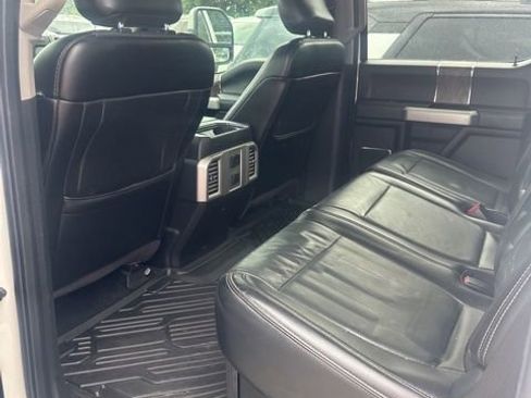 Used 2017 Ford F250 Lariat w/ Lariat Value Package AWD/4WD image 4