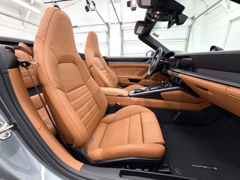 New 2026 Porsche 911 Carrera image 24