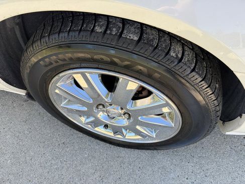 Used 2006 Chrysler Sebring Limited image 38