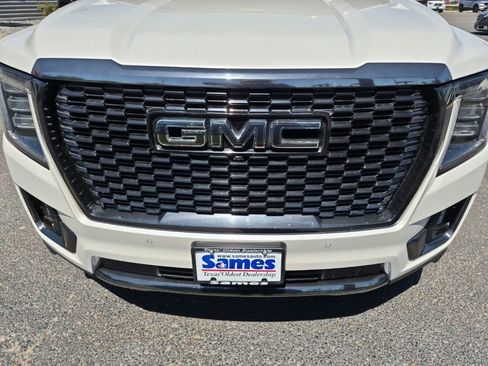 Used 2023 GMC Yukon Denali Ultimate image 9