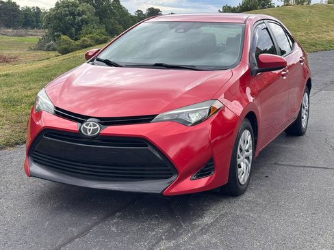 Used 2017 Toyota Corolla LE FWD image 3