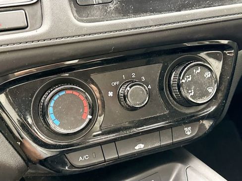 Used 2018 Honda HR-V LX image 16