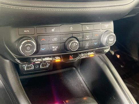 Used 2022 Dodge Durango GT image 15