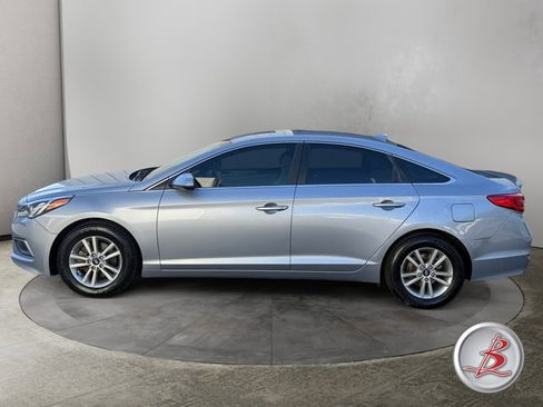 Used 2016 Hyundai Sonata SE FWD image 4