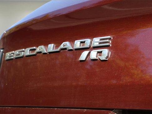 New 2025 Cadillac Escalade IQ Luxury 2 image 9