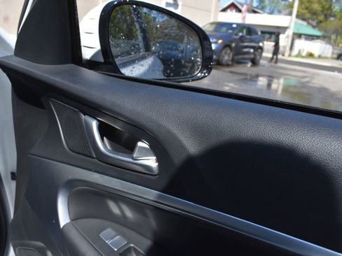 Used 2025 Genesis G70 2.5T RWD image 23