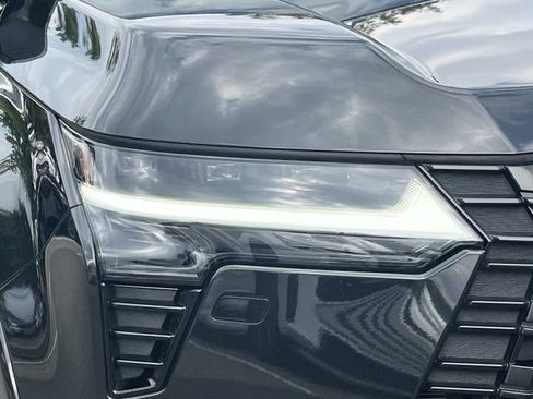 Used 2025 Lexus GX 550 w/ Cold Area Package AWD/4WD image 9
