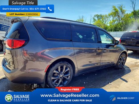 Used 2020 Chrysler Pacifica Limited FWD image 4