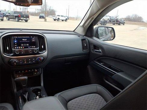 Used 2020 Chevrolet Colorado Z71 image 9