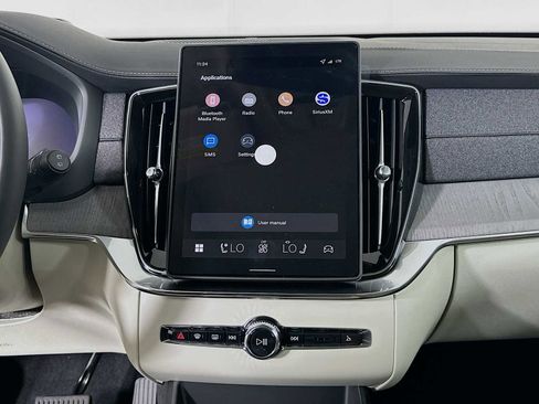 New 2026 Volvo XC90 T8 Ultra w/ Protection Package Premier image 13