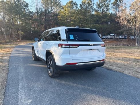 Used 2023 Jeep Grand Cherokee 4WD 4xe image 7