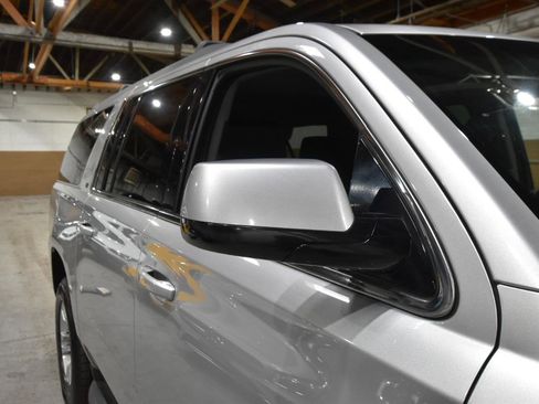 Used 2015 Chevrolet Suburban LT image 56