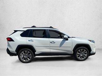 Used 2020 Toyota RAV4 Limited FWD video 4