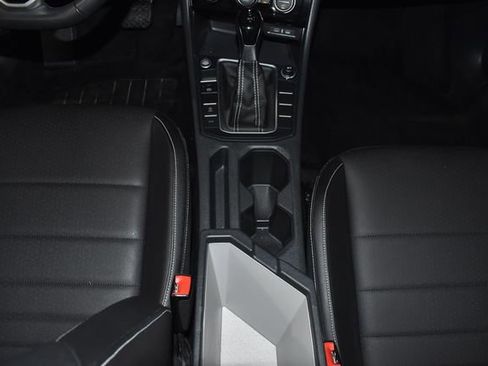 Used 2024 Volkswagen Jetta SE image 21