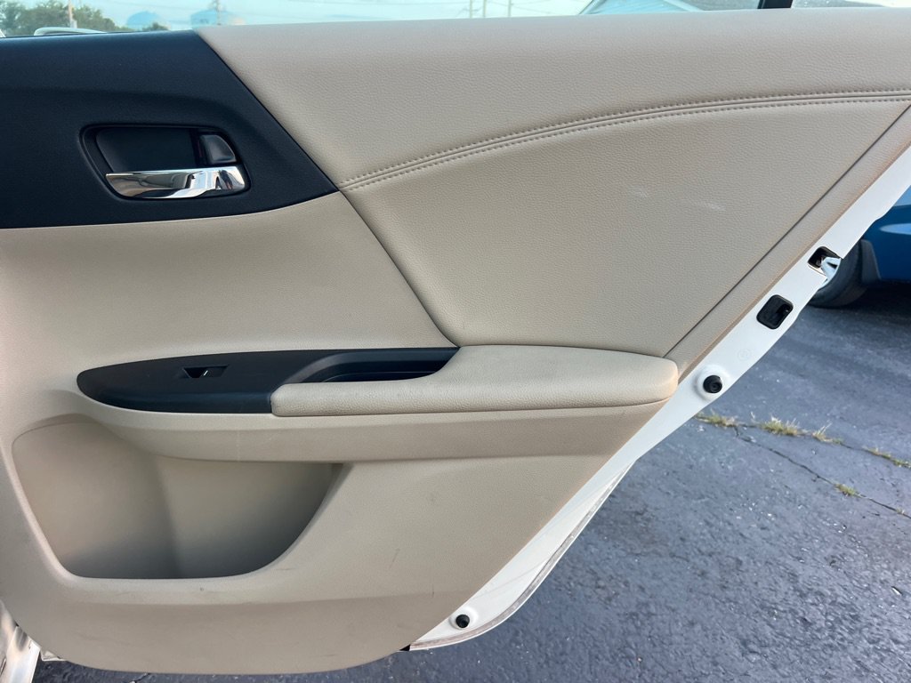 Used 2014 Honda Accord EX-L image 16