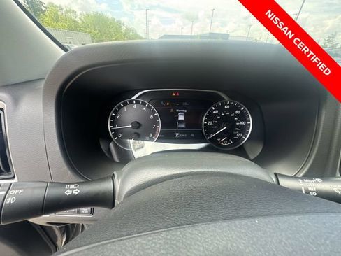Certified 2025 Nissan Frontier SV w/ SV Convenience Package RWD image 15