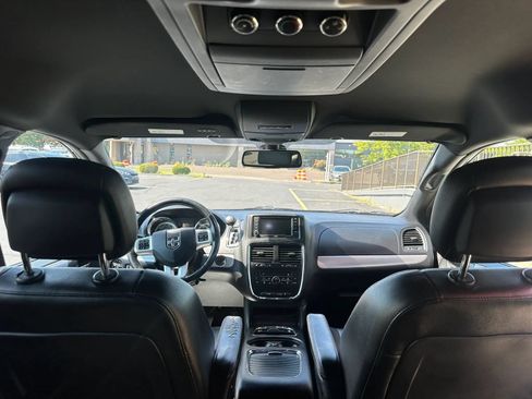 Used 2019 Dodge Grand Caravan GT FWD image 19