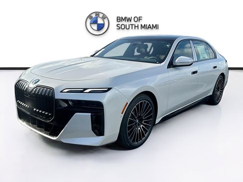 New 2026 BMW i7 eDrive50 w/ M Sport Package RWD image 2
