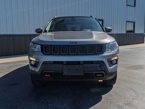 Used 2019 Jeep Compass Trailhawk image 5