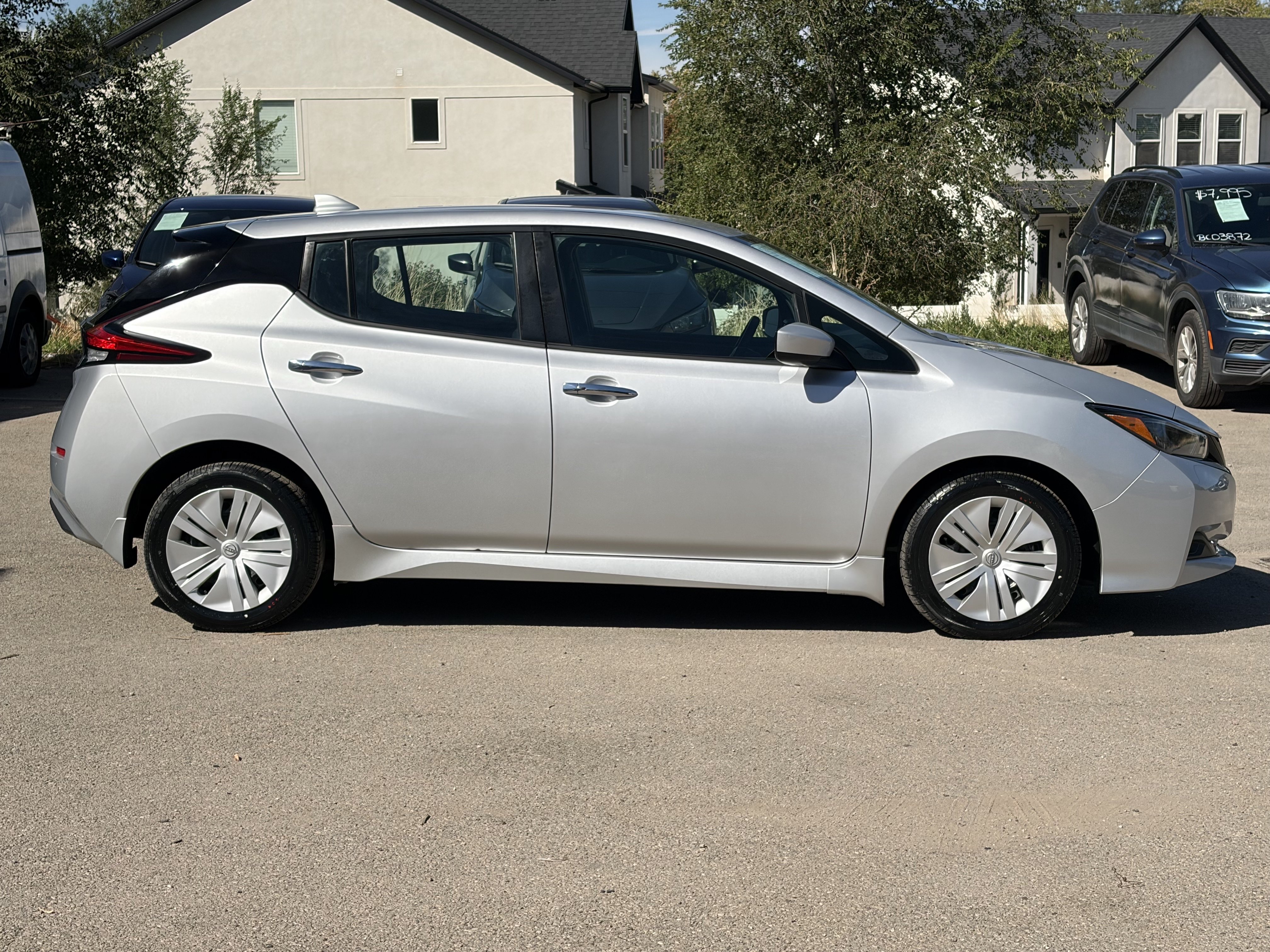 Used 2025 Nissan Leaf S FWD image 7