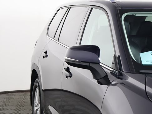 Used 2024 Toyota Grand Highlander XLE image 14