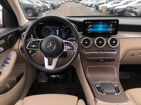 Used 2022 Mercedes-Benz GLC 300 4MATIC image 16