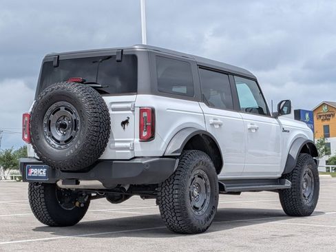 Used 2025 Ford Bronco Outer Banks w/ Sasquatch Package AWD/4WD image 5