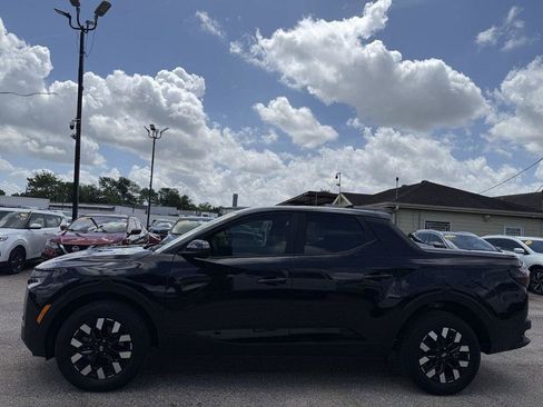Used 2025 Hyundai Santa Cruz SE image 3
