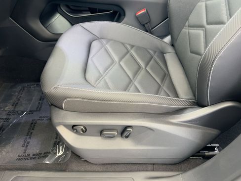 New 2026 Volkswagen Atlas Cross Sport SE image 14