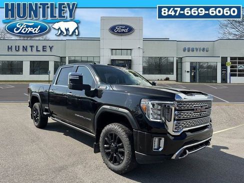 Used 2021 GMC Sierra 3500 Denali w/ Denali Black Diamond Edition image 4