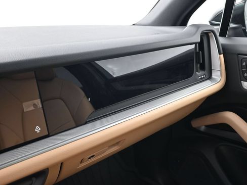 Certified 2026 Porsche Cayenne AWD/4WD image 22