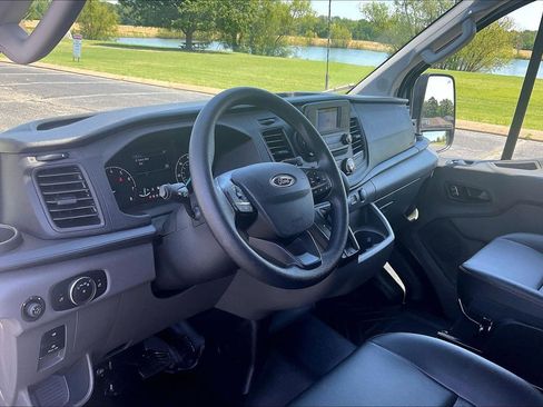 Used 2025 Ford Transit 150 Low Roof RWD image 14