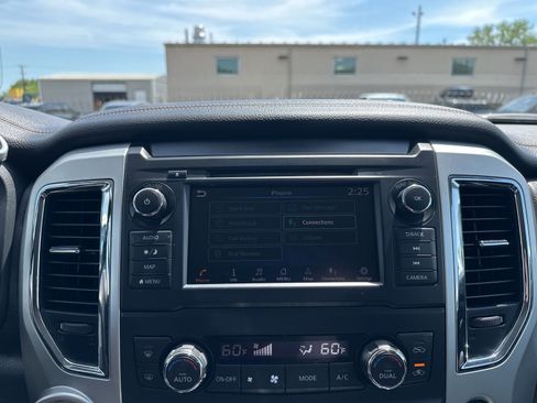 Used 2019 Nissan Titan SL w/ Off-Road Package AWD/4WD image 54