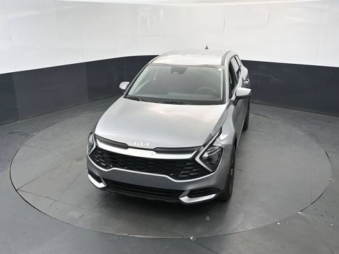 Used 2025 Kia Sportage LX AWD/4WD image 30