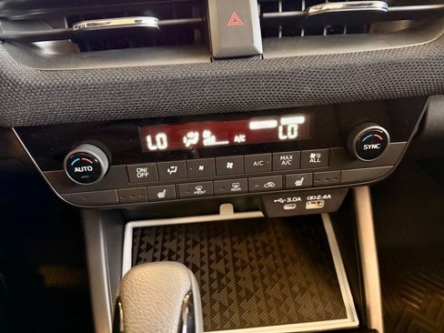 New 2026 Subaru Outback Premium AWD/4WD image 18