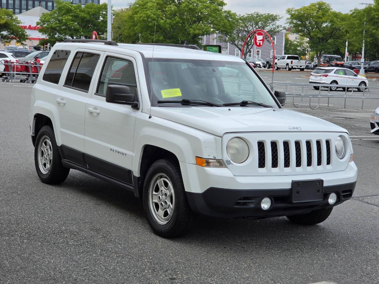 Used 2017 Jeep Patriot Sport w/ Power Value Group AWD/4WD image 3