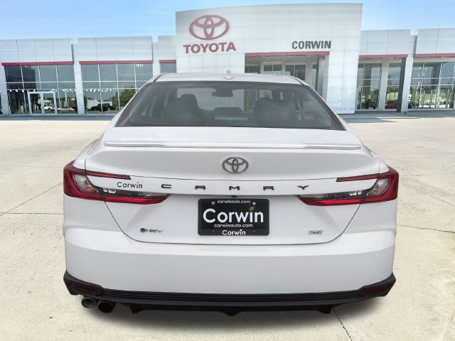 Used 2025 Toyota Camry SE FWD image 4