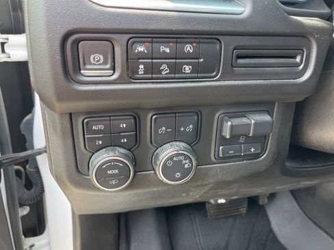 Used 2023 Chevrolet Tahoe Z71 w/ Z71 Off-Road Package AWD/4WD image 18