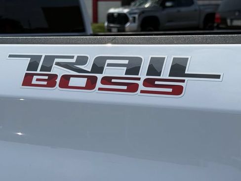 Used 2024 Chevrolet Silverado 1500 LT Trail Boss w/ Protection Package AWD/4WD image 10