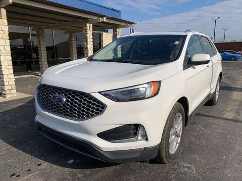Certified 2024 Ford Edge SEL w/ Convenience Package AWD/4WD image 8