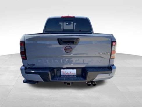 Used 2022 Nissan Frontier PRO-4X AWD/4WD image 3