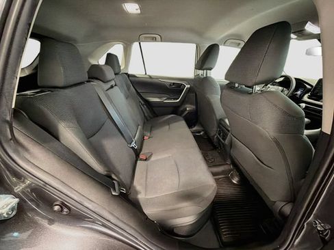 Certified 2022 Toyota RAV4 LE AWD/4WD image 21