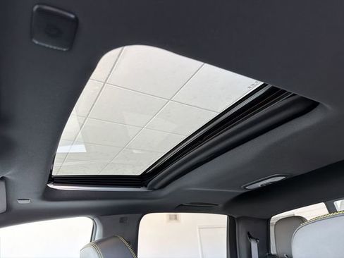 Certified 2025 Chevrolet Colorado ZR2 w/ Technology Package image 22