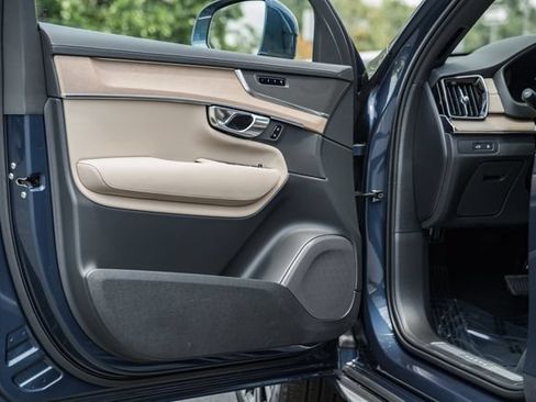 New 2026 Volvo XC90 T8 Core AWD/4WD image 37
