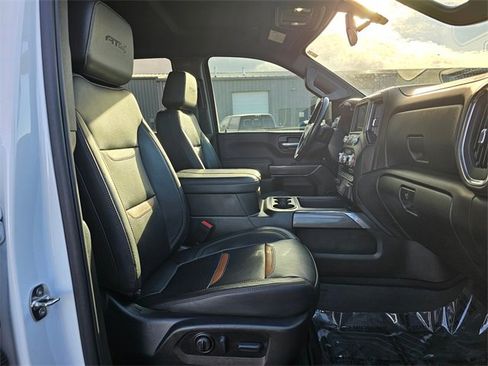 Used 2023 GMC Sierra 2500 AT4 image 15