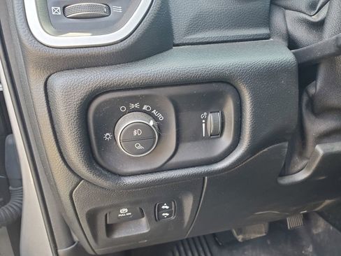 Used 2021 RAM 1500 Big Horn image 14