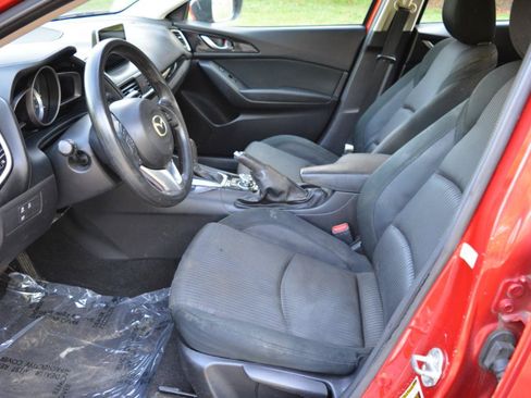 Used 2016 MAZDA MAZDA3 i Sport w/ Preferred Equipment Package FWD image 11